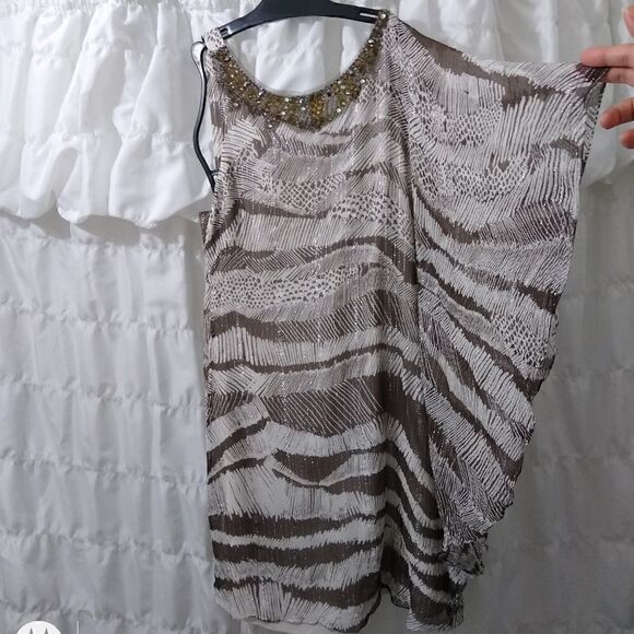 BCBG Sz 02 metallic Silk embellished dress - Picture 2 of 8